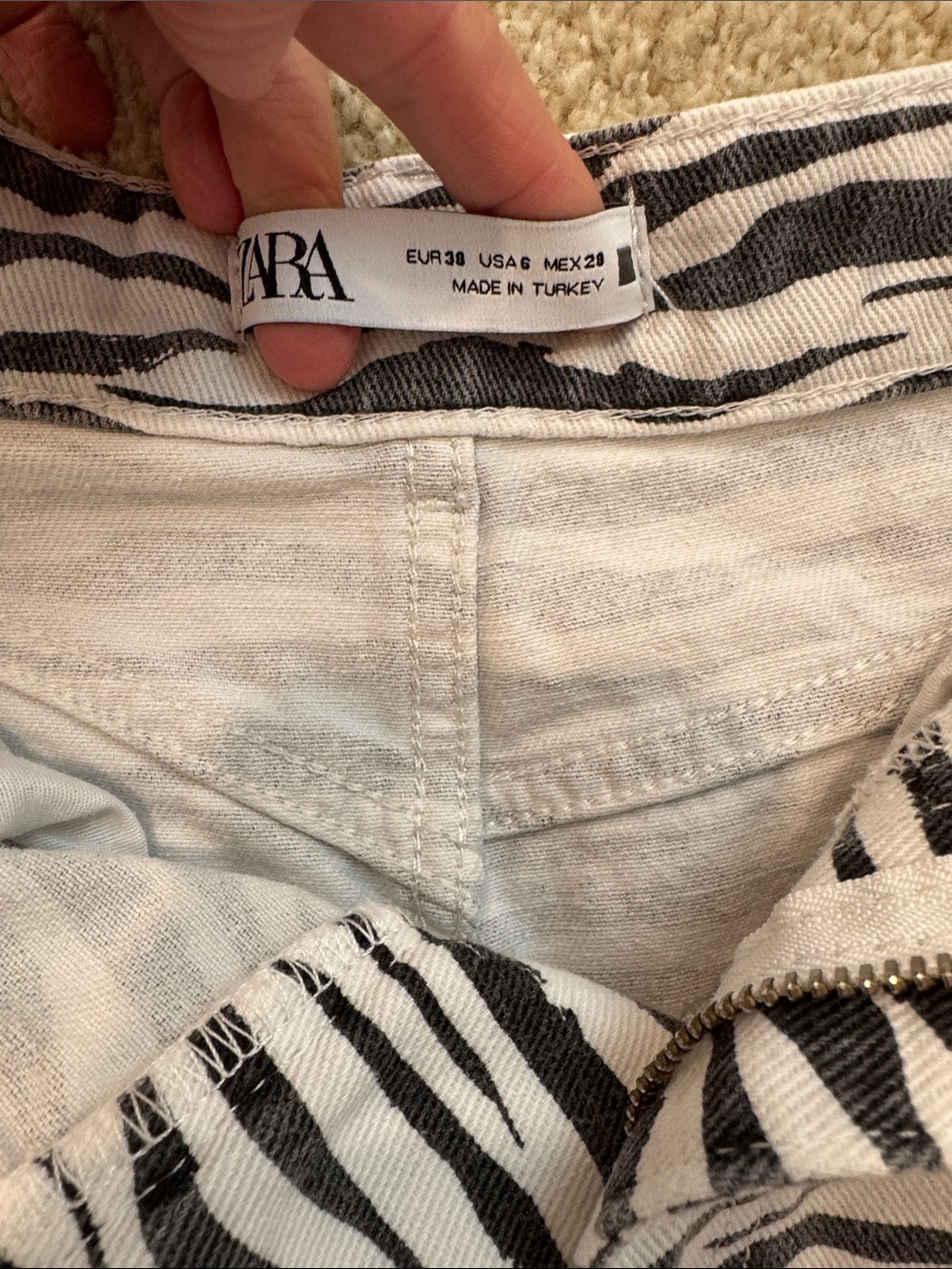 Zara Zebra-Print High-Rise Denim Shorts - Picture 3 of 7